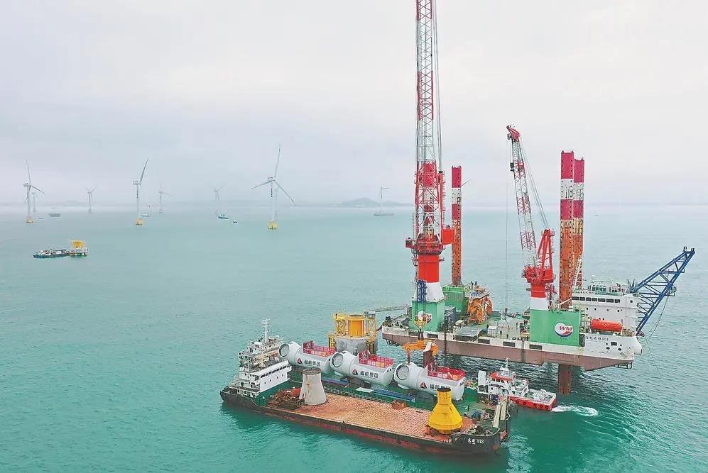 福能集團(tuán)曾是“一煤獨(dú)大”的老國企，近年來積極轉(zhuǎn)型，布局新能源、新材料、醫(yī)療健康等領(lǐng)域。圖為福能集團(tuán)三川海上風(fēng)電項(xiàng)目。（資料圖片）